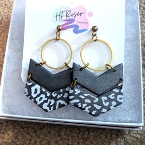 Dangle earrings